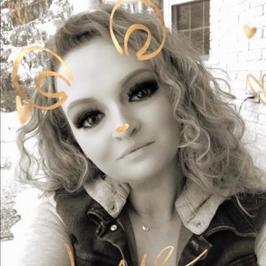 Meet your Posher, Nikki